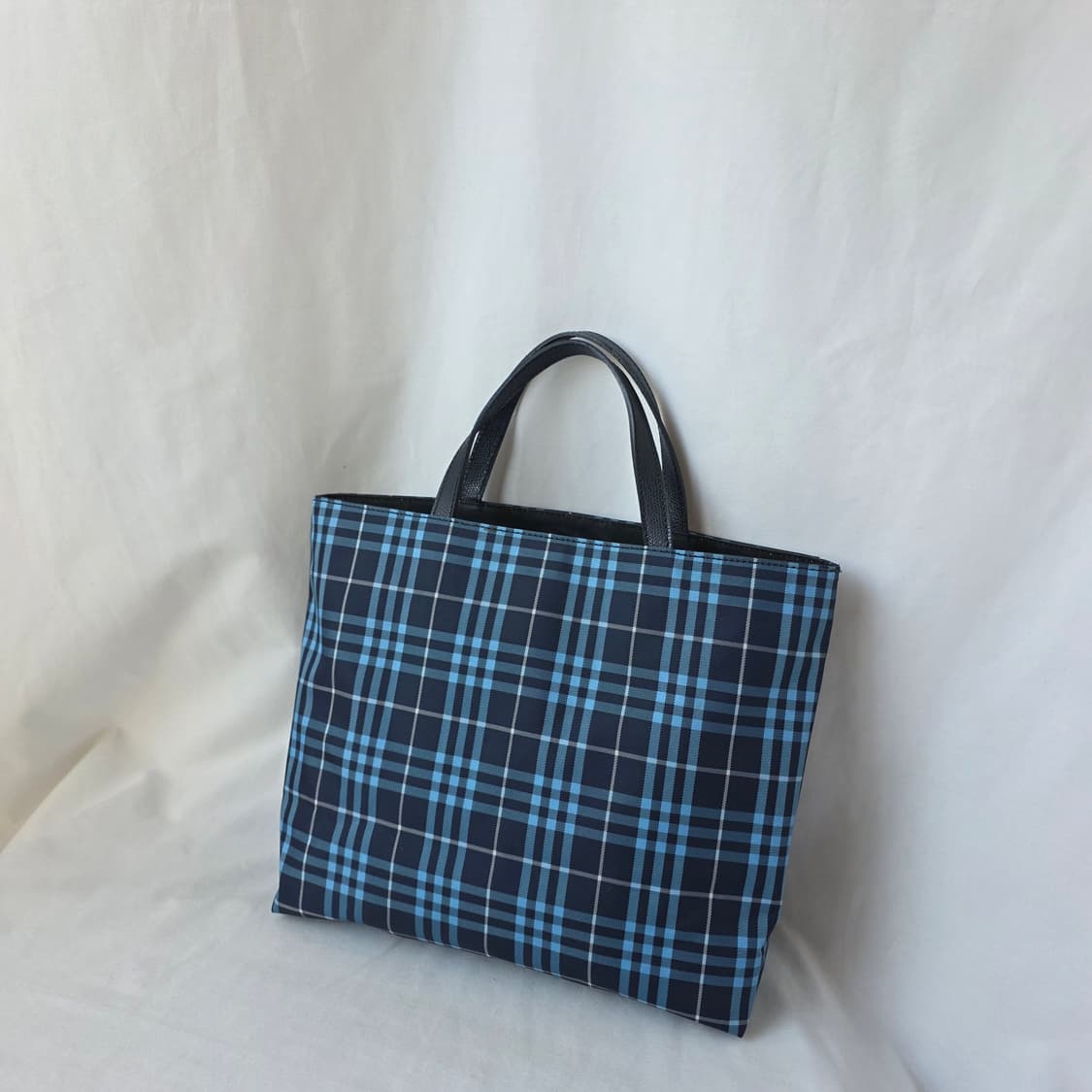 [정품 BURBERRY] 버버리 노바체크 여성 나일론 토트백 상품이미지2