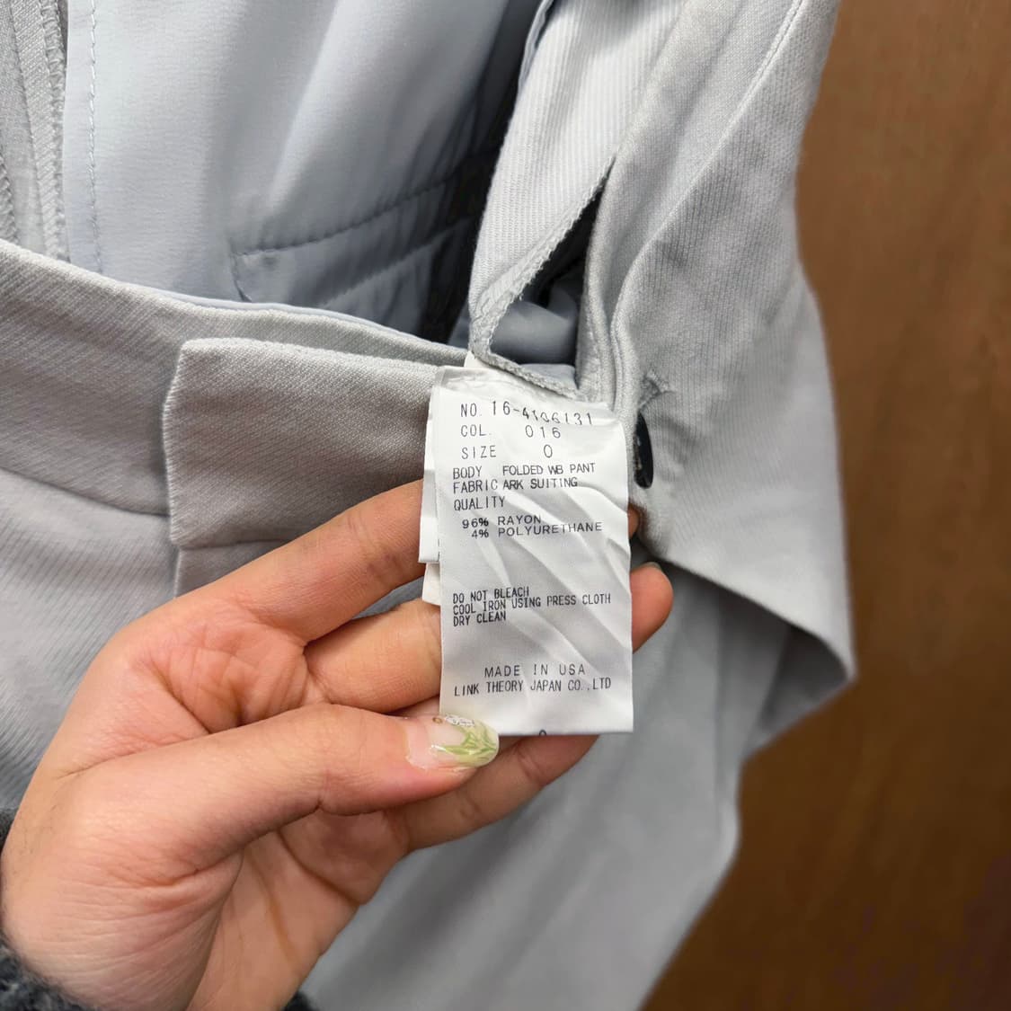 헬무트랭 스키니 코튼 팬츠 웥 턱 미니멀 스퀘어 포켓 버튼 디테일 화이트 상품이미지7