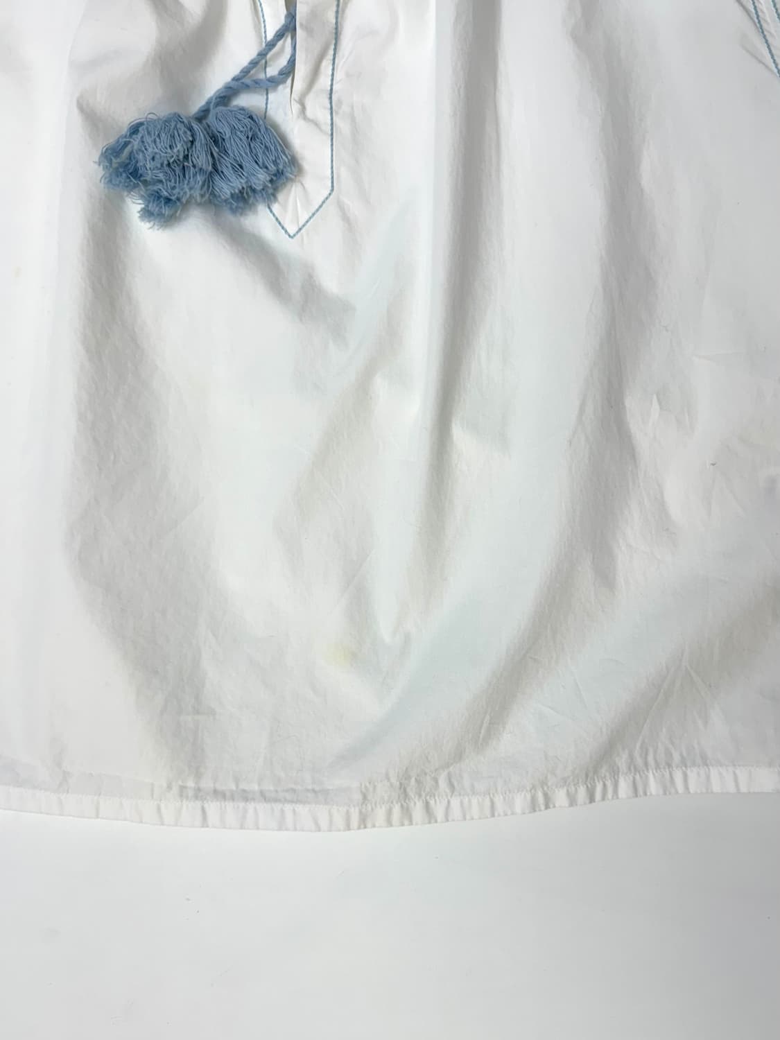 Maison kitsune 메종키츠네 화이트컬러 테슬디테일 블라우스 상품이미지6