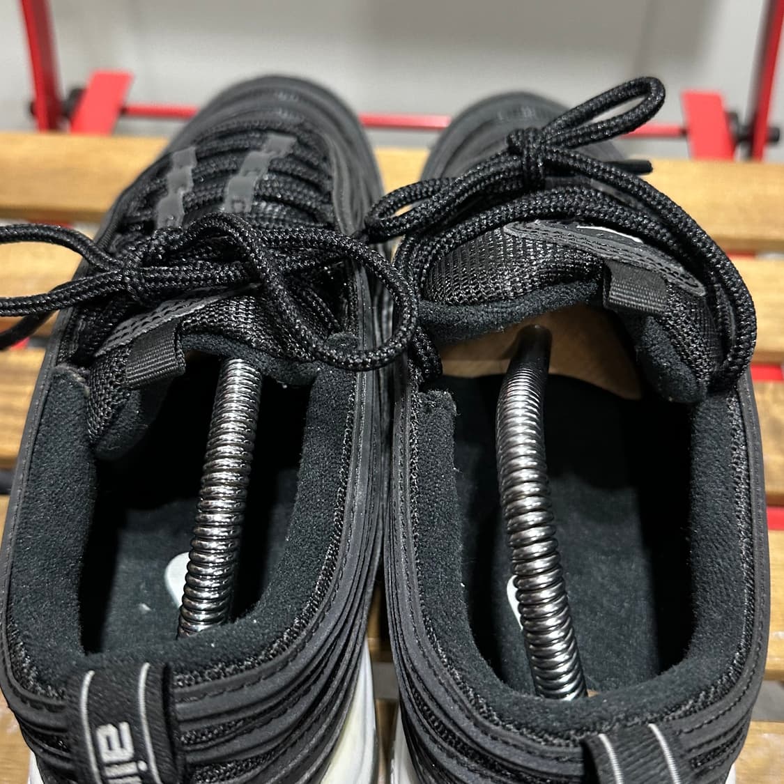 250) 나이키 운동화 남녀공용 신발 에어맥스 97 블랙 상품이미지5