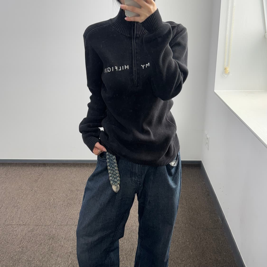 Tommy Hilfiger 타미힐피거 스펠아웃 로고 블랙 니트 상품이미지2