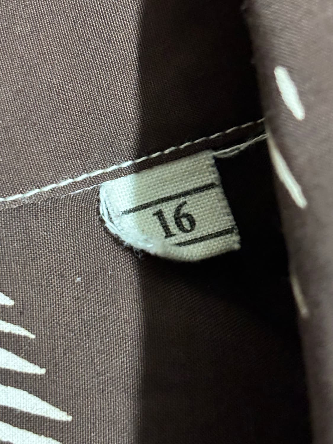 엣라코 은행 셔츠 브라운 16사이즈 판매합니다 상품이미지2