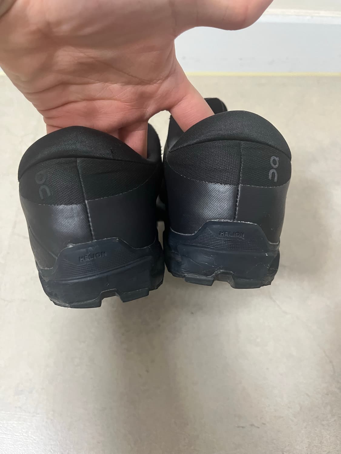 온러닝x포스트아카이브팩션(파프) 클라우드 벤쳐 피크 올블랙 260 상품이미지6