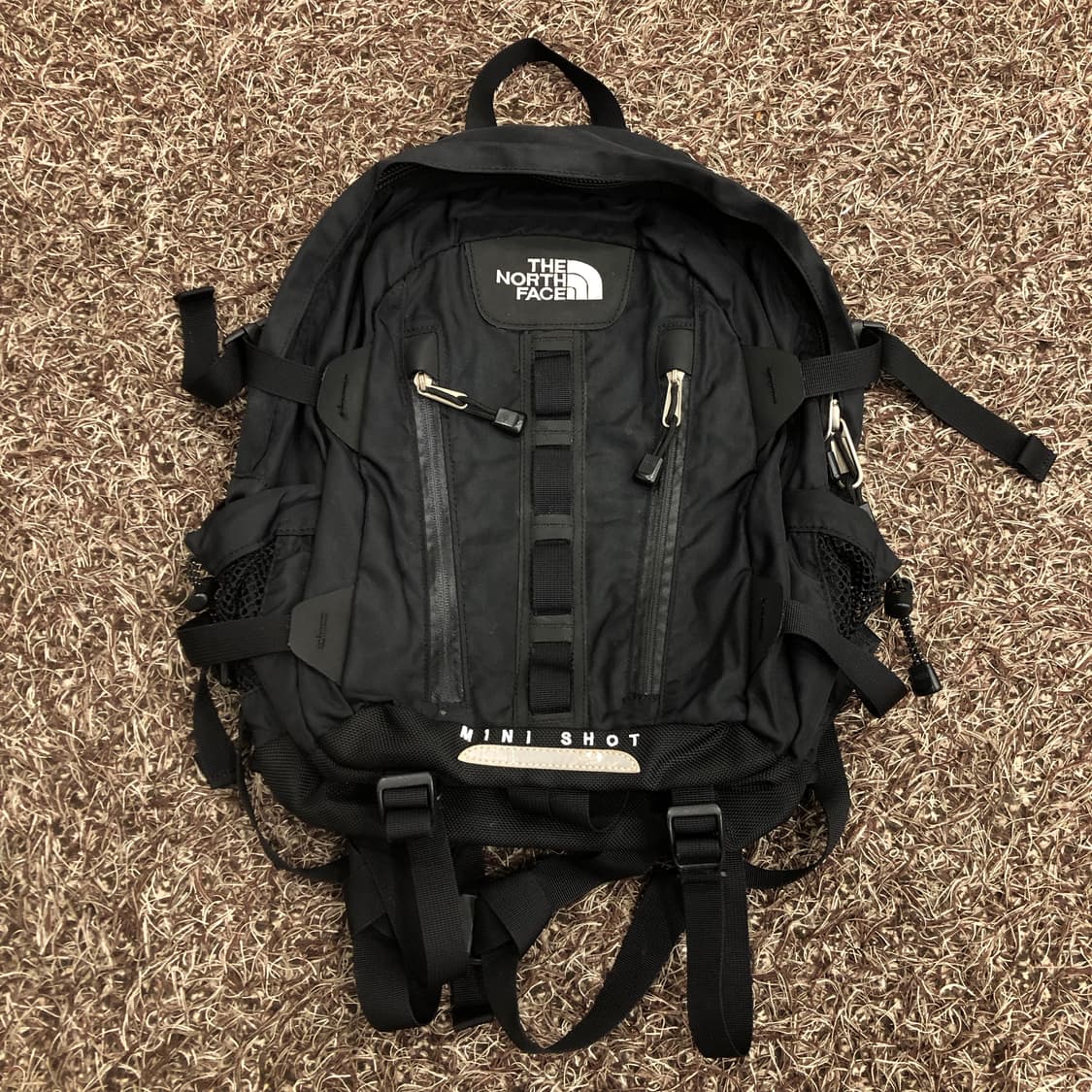 노스페이스 12L 미니샷 백팩 상품이미지1