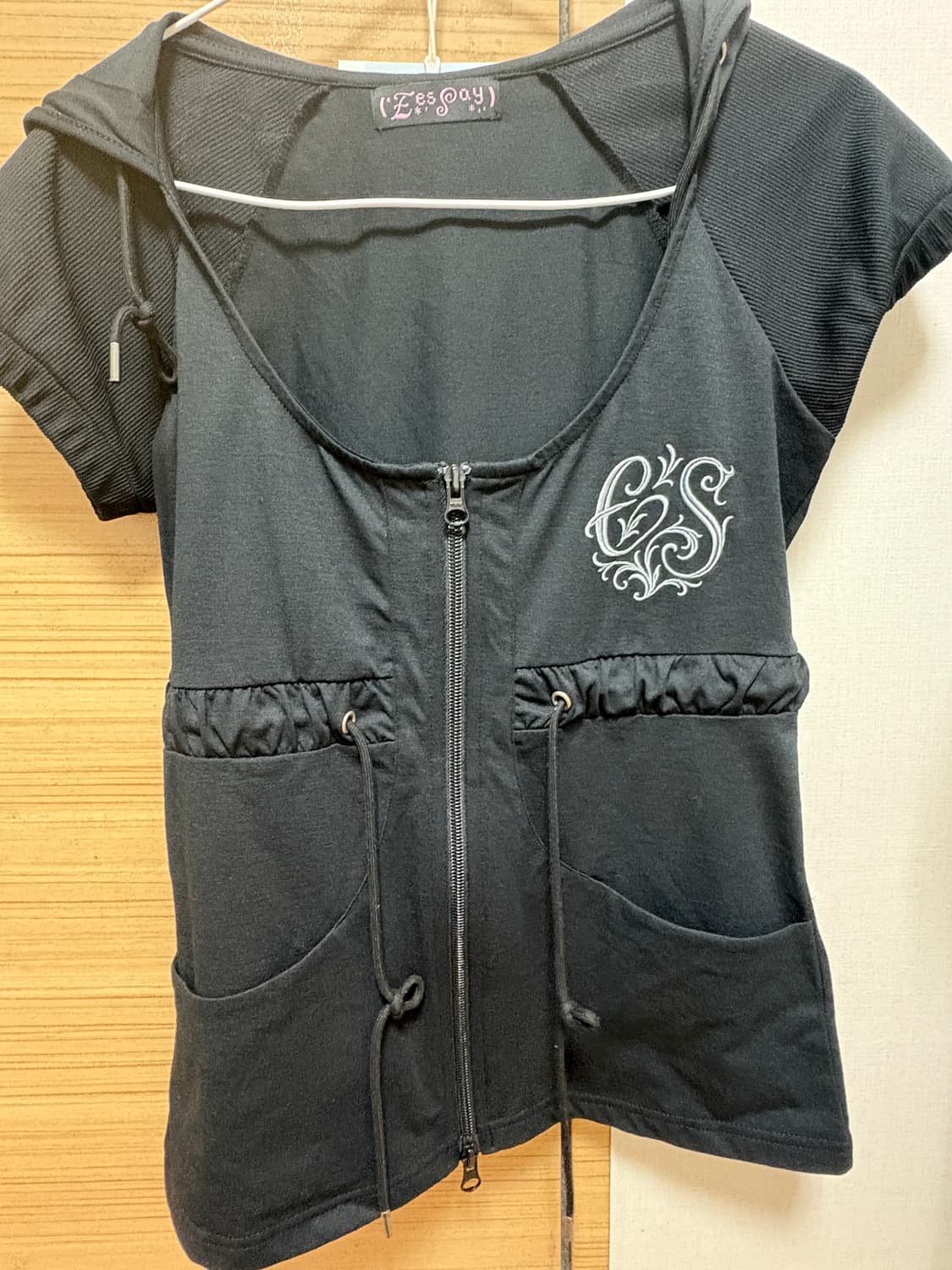 eessay BEL ZIP-UP HOODIE 벨 집업 후디 블랙 상품이미지1