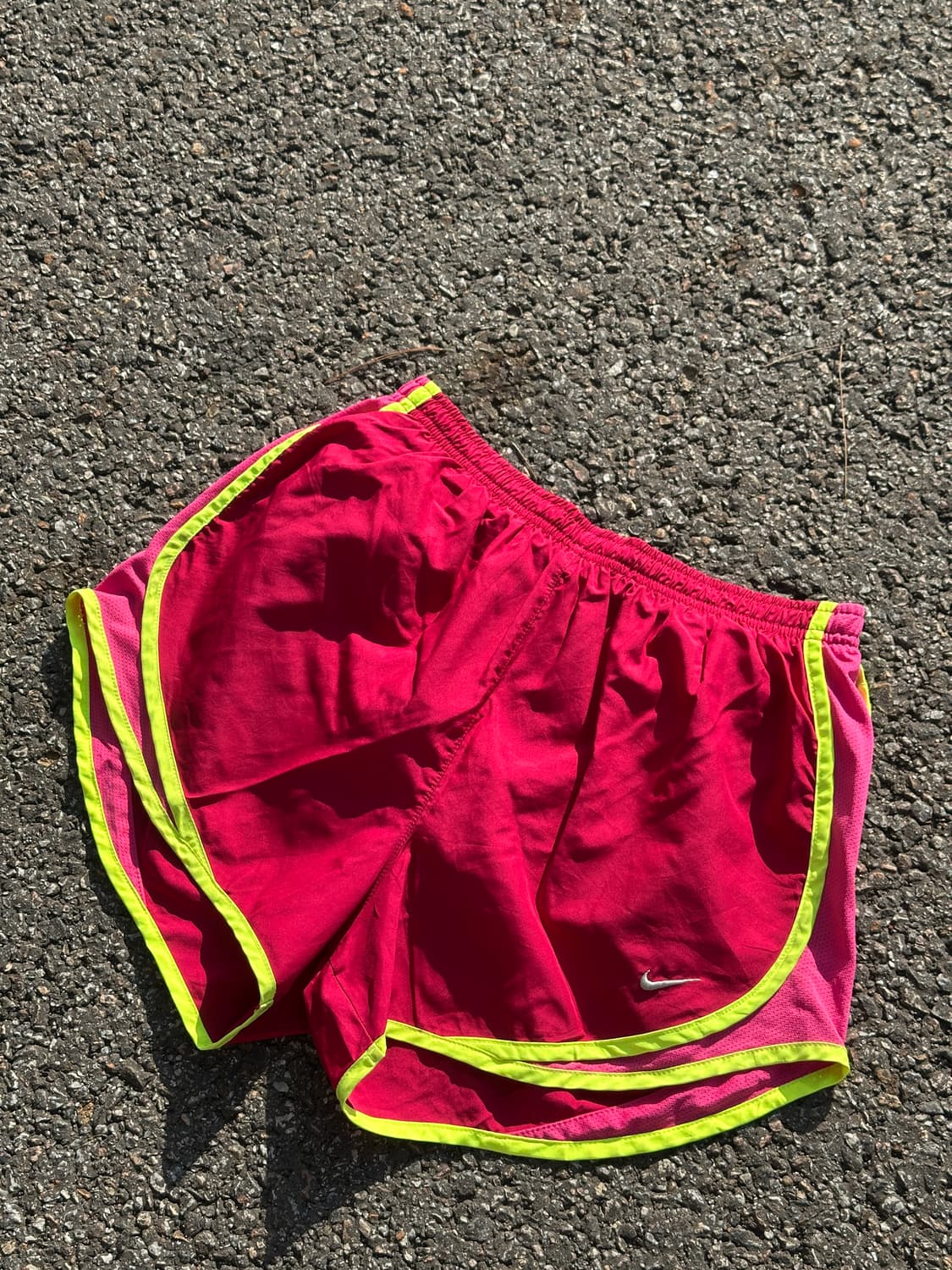 [M] 나이키 여성 레드 핑크 사이드 러닝 쇼츠 반바지 상품이미지4