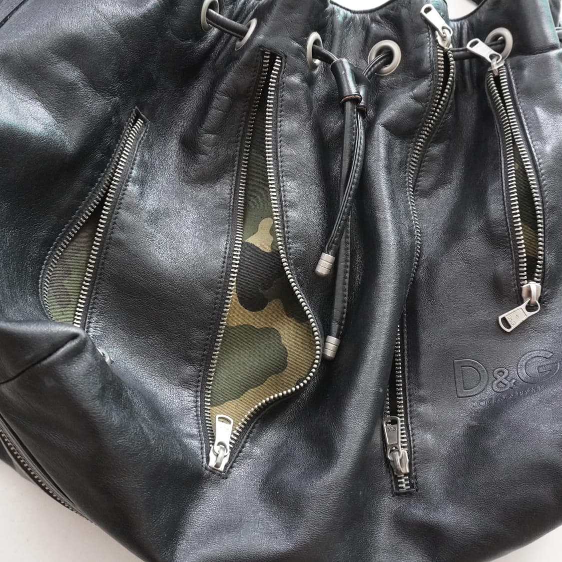Y2K 정품 D&G 돌체앤가바나 멀티지퍼 가죽 호보백 상품이미지2