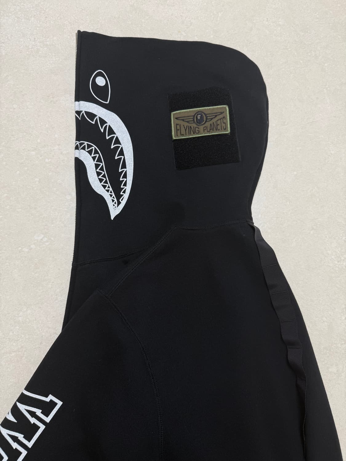 베이프 밀리터리 샤크후드집업 블랙 상품이미지2