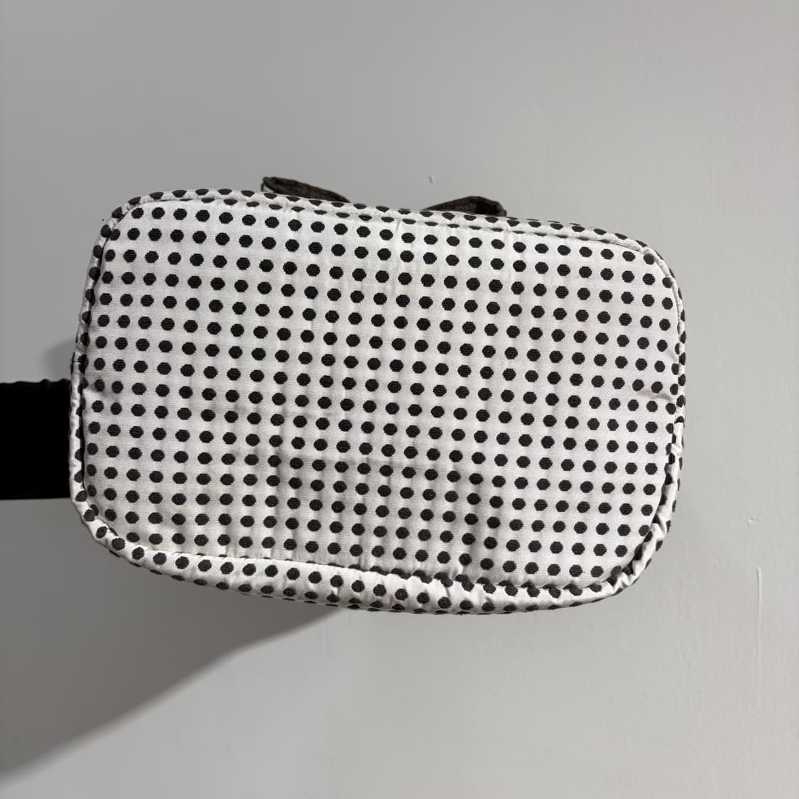 GALLERY VISCONTI 브라운 도트 리본 오네갸루 가방 토트백 상품이미지6