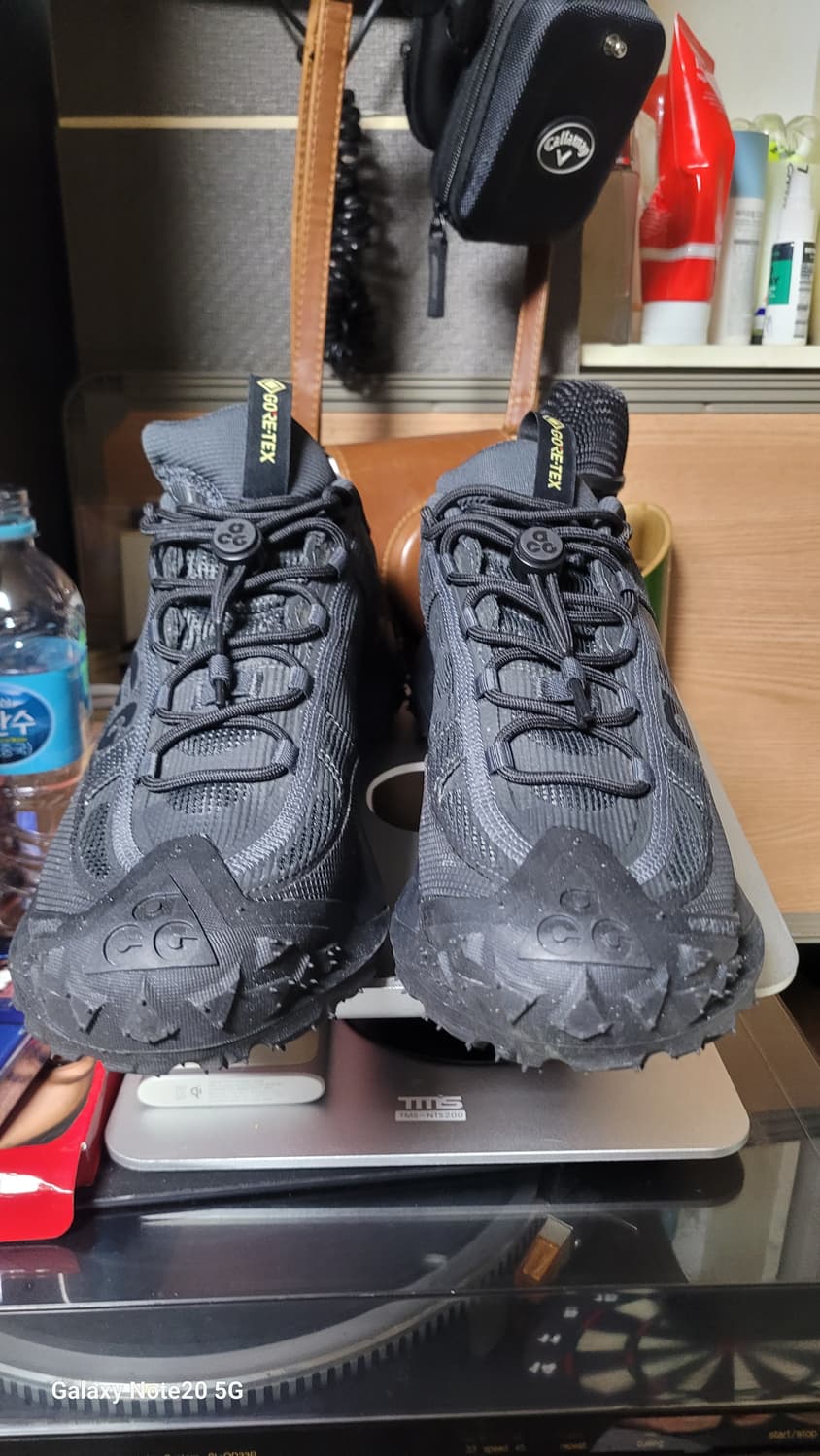 나이키 마운틴  플라이2 로우 스니커즈 상품이미지3