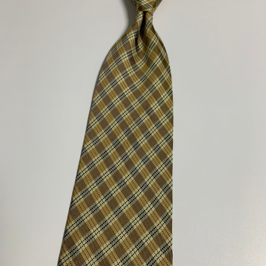 버버리(BURBERRY) 노바체크 명품넥타이 클래식룩 코디 A+등급 상품이미지9