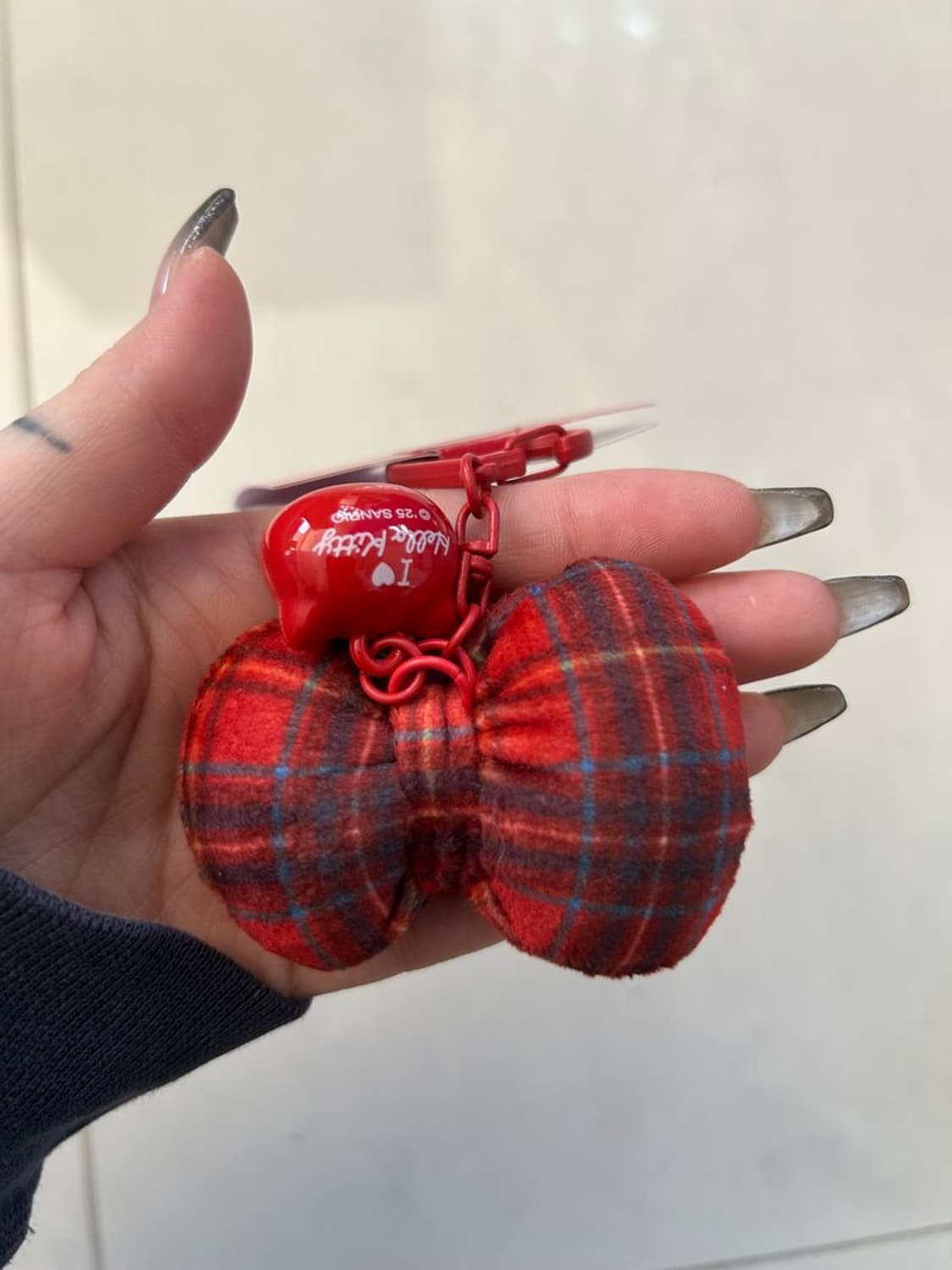 HELLO KITTY RIBBON KEYCHAIN 헬로 키티 리본 키체인 상품이미지2