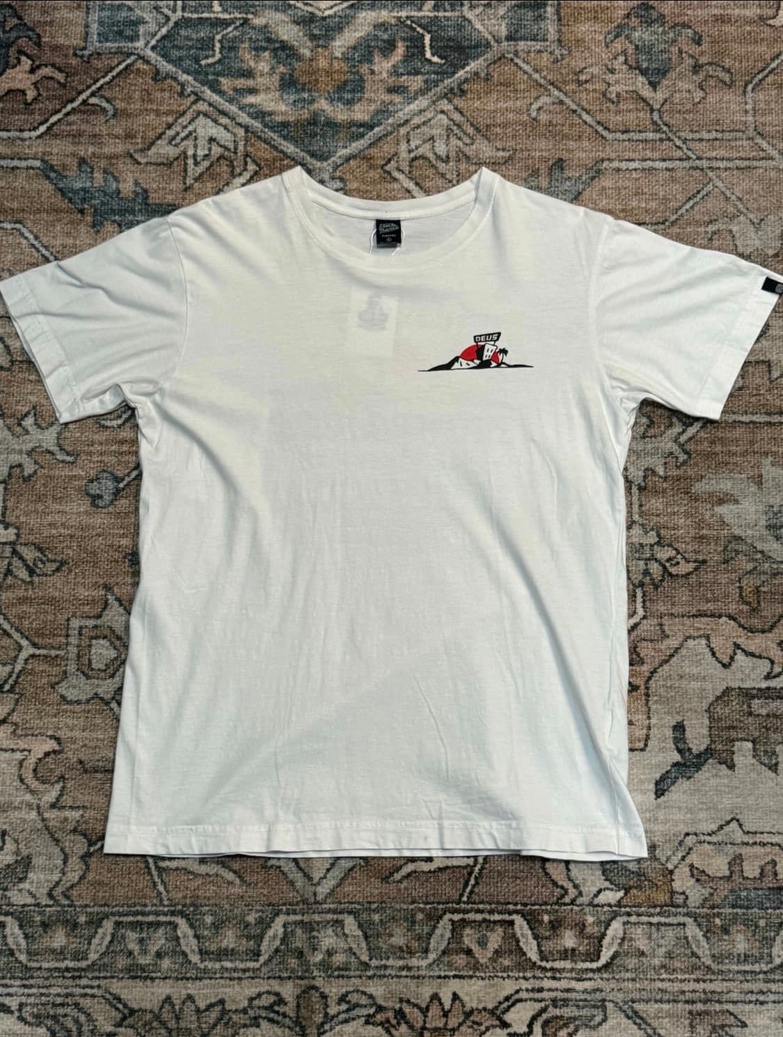 데우스 반팔 상품이미지1