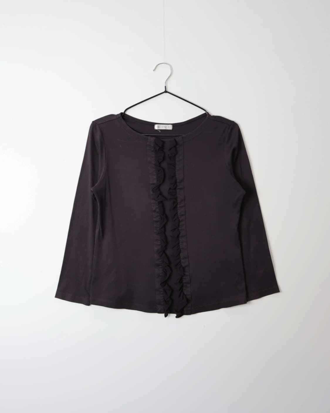 FENICE Dark Coquette Ruffle Front Top 상품이미지3