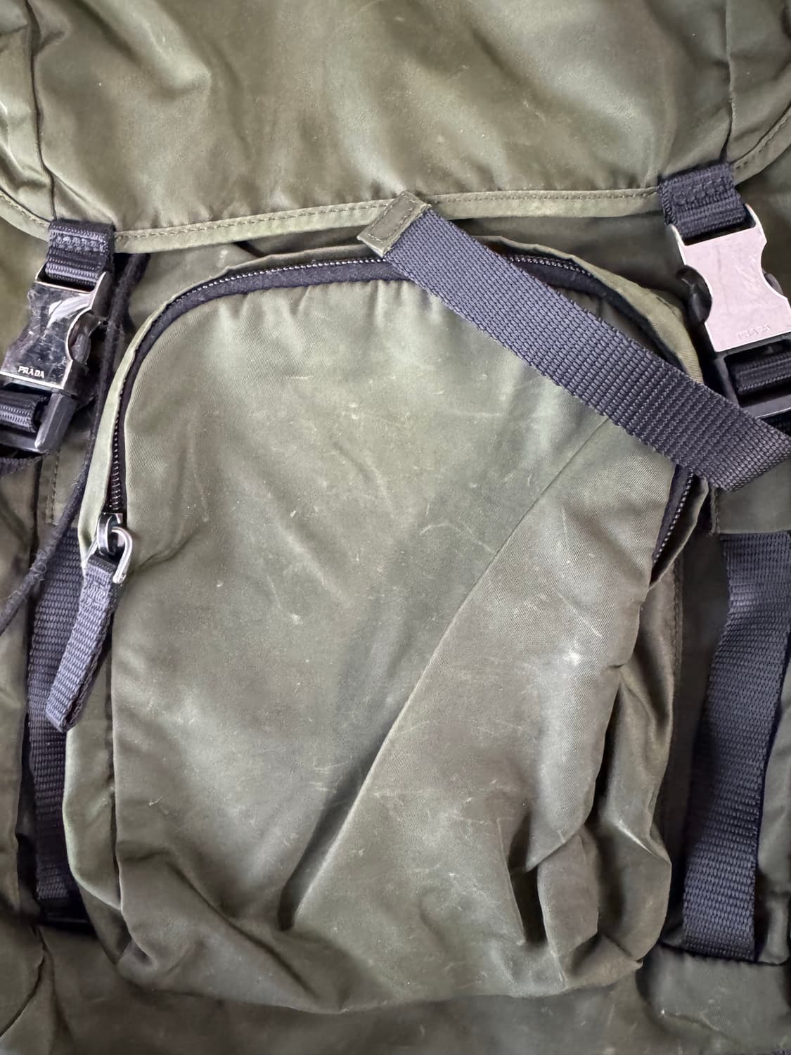 프라다 백팩 데이팩 나일론 미메티코카키 상품이미지2