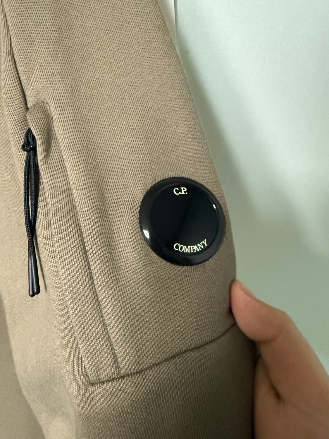 cp컴퍼니 24fw 맨투맨 카키브라운 xl 새상품 상품이미지3