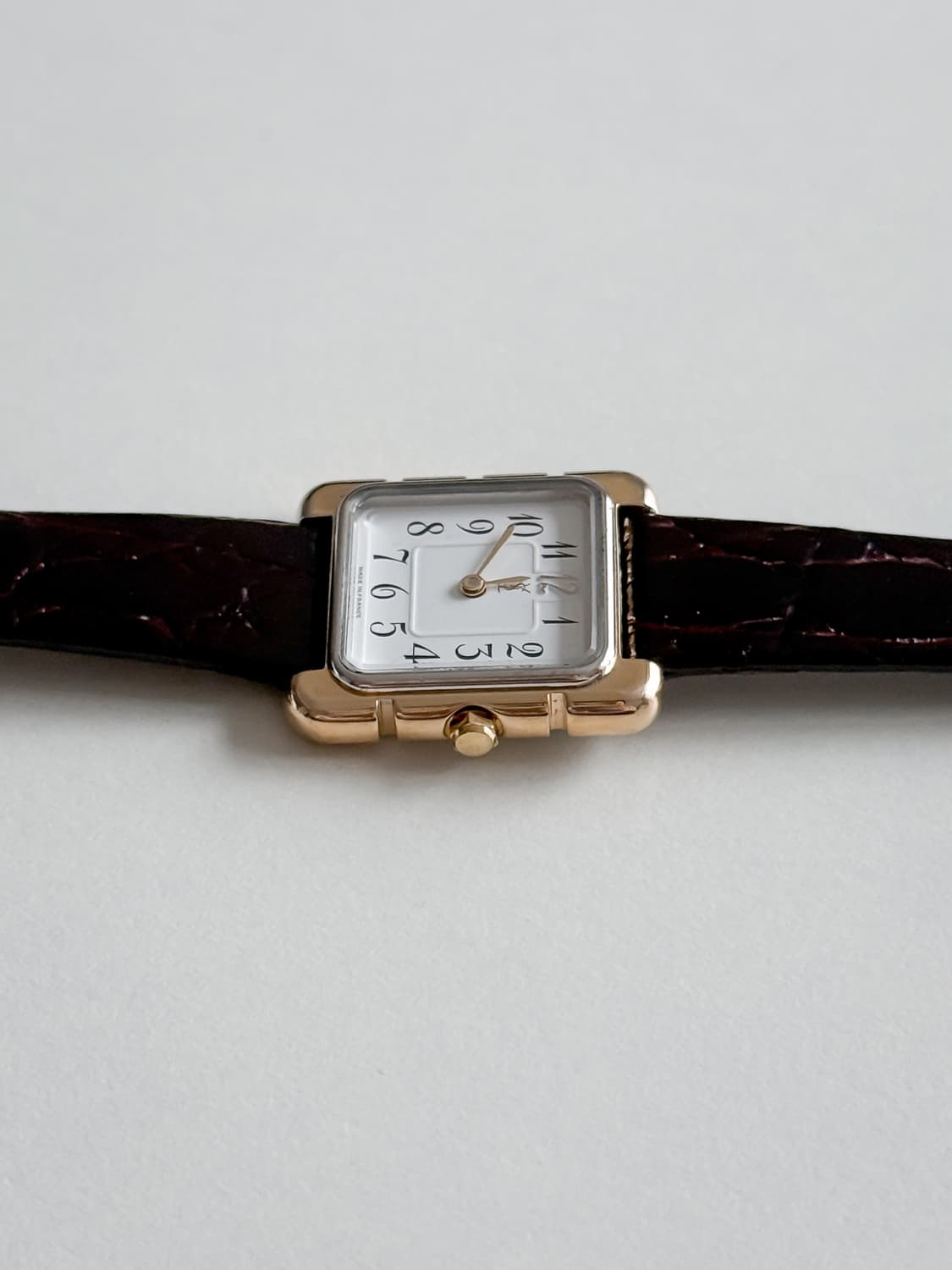 입생로랑 스퀘어 골드 미니 시계 상품이미지8