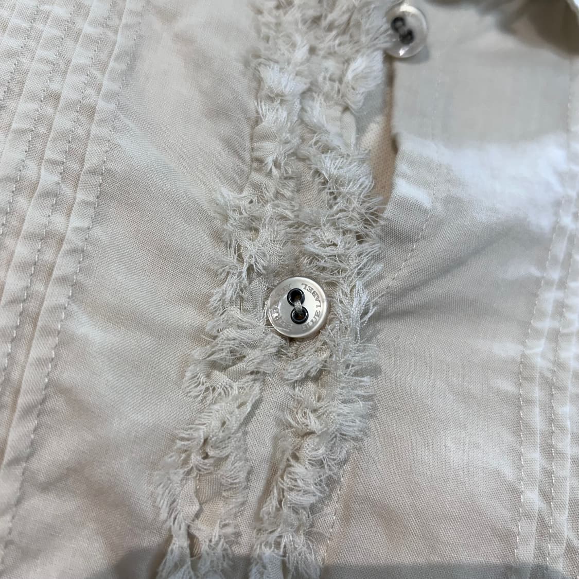 Burberry Ivory Lyocell Shirts 상품이미지4