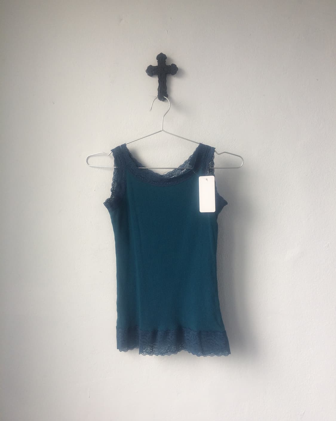 Lace trimming ribbed sleeveless 상품이미지1