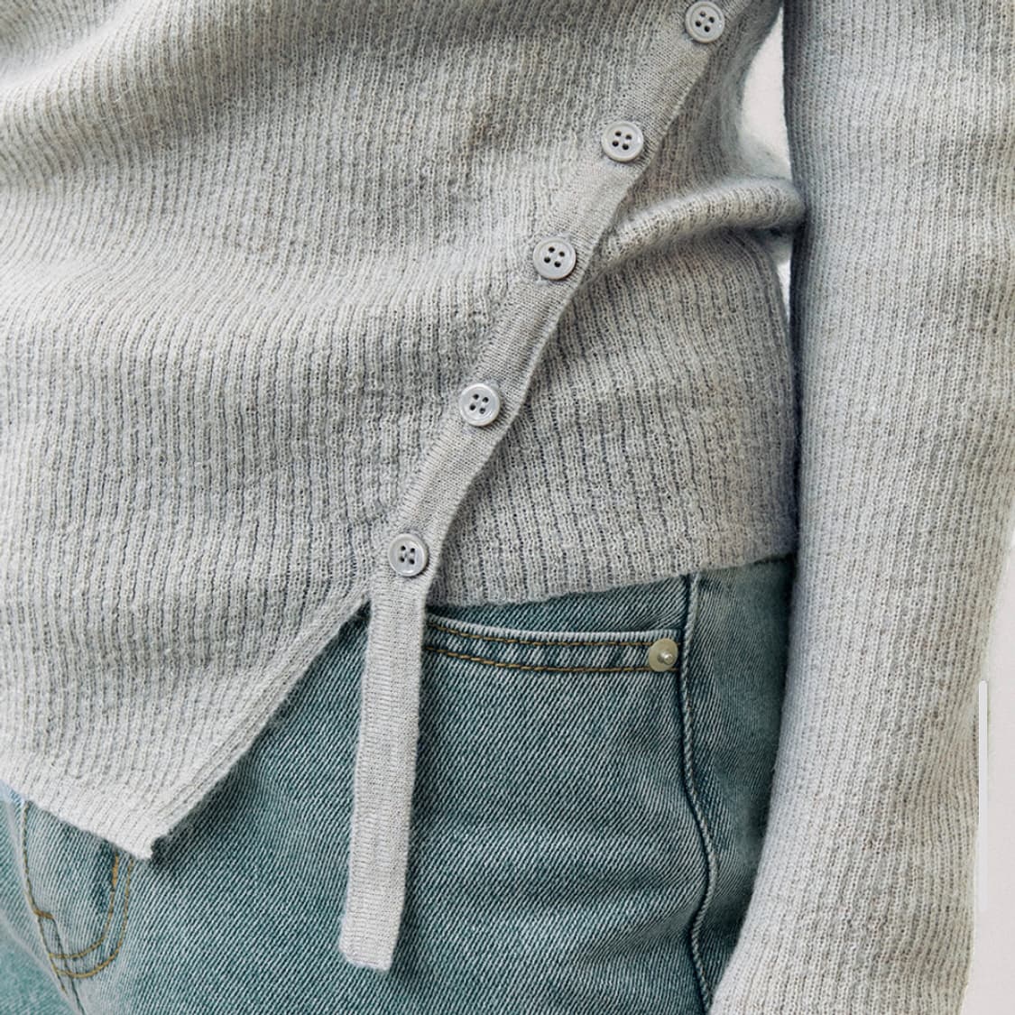 로라로라(rolarola) 버튼니트 55-66 새상품 상품이미지4