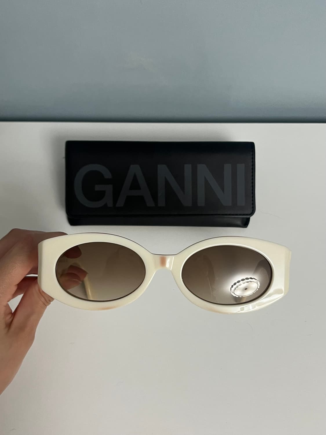 Ganni 선글라스 상품이미지1