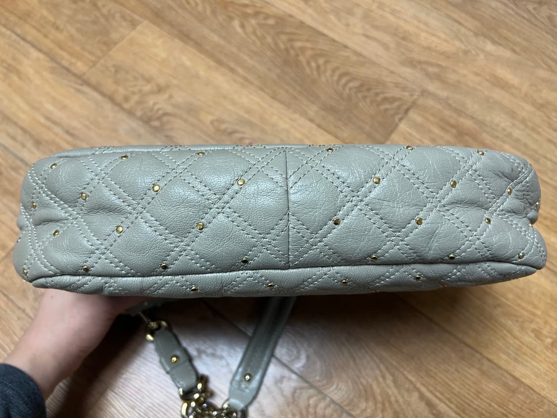 마크제이콥스 퀼팅 스터드 체인 숄더백 상품이미지3