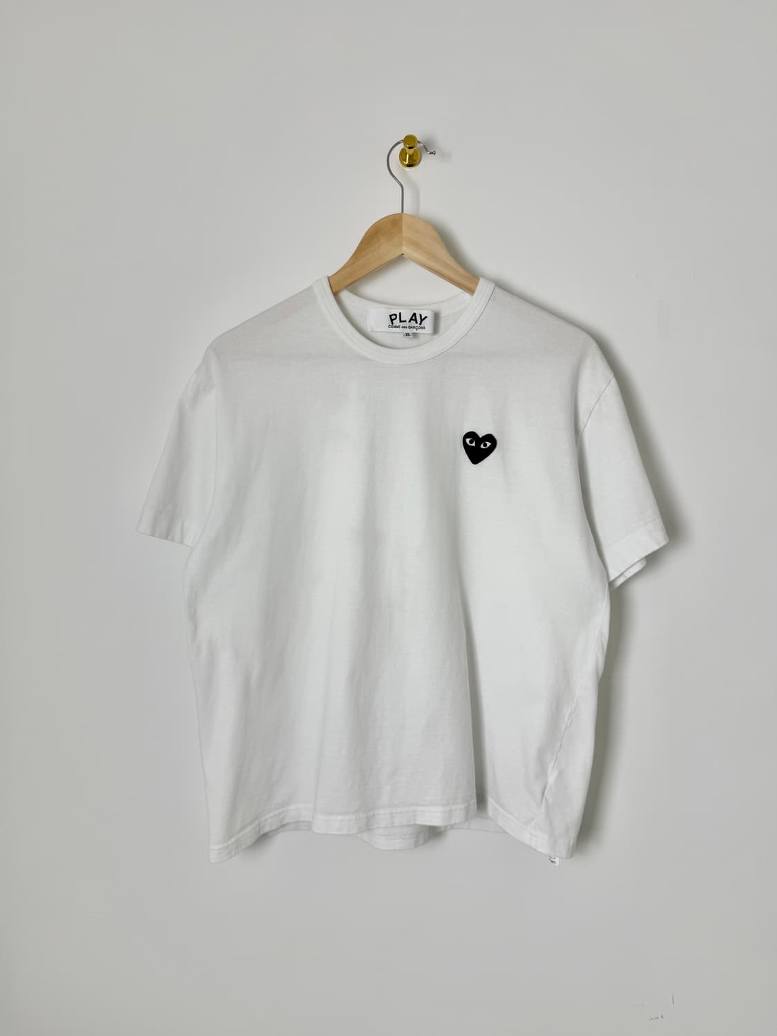 꼼데가르송 블랙하트와펜 반팔티 화이트 상품이미지1