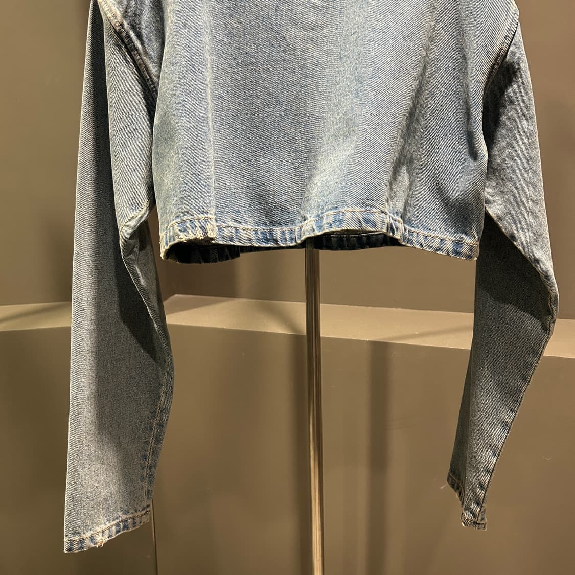 프라다 크롭 데님 롱슬리브 상품이미지4