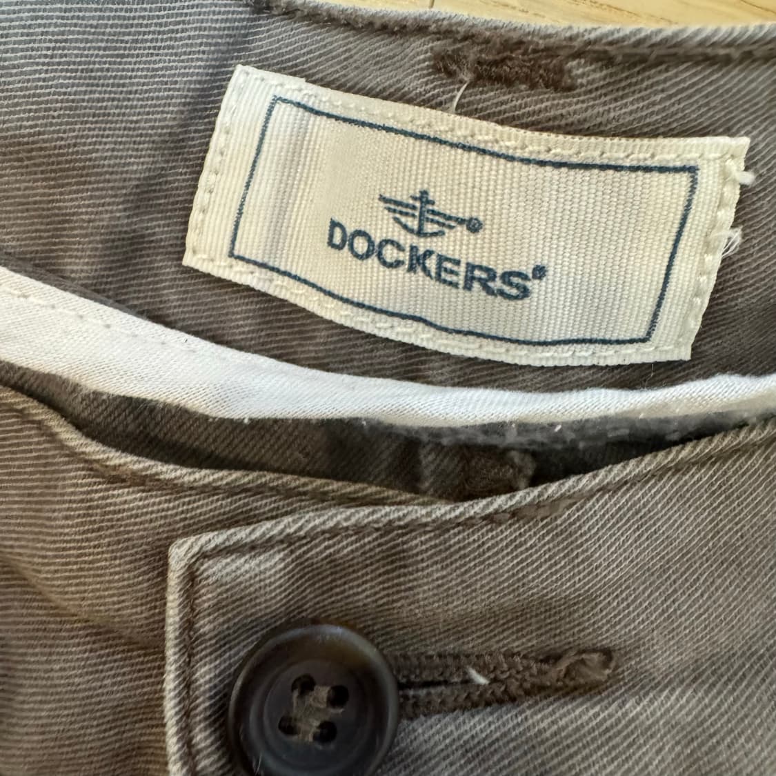 Dockers 플리츠 릴렉스드핏 치노 쇼츠 36인치 상품이미지3