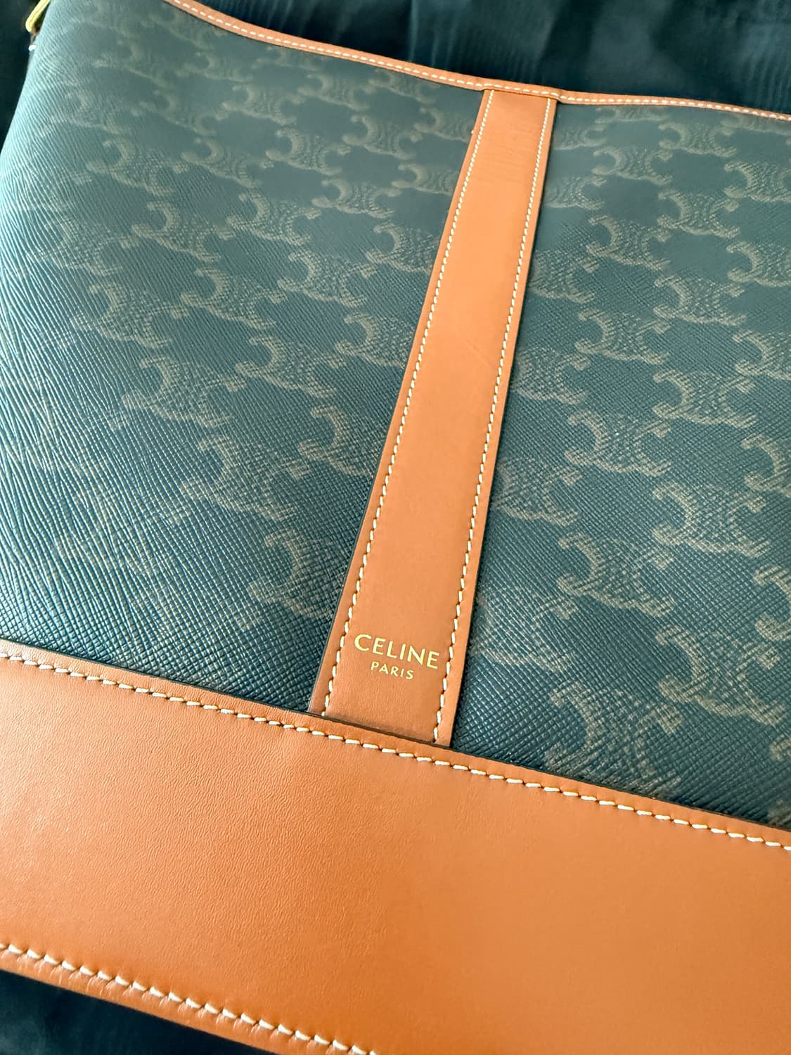 셀린느 트리옹프 버킷백 미디움 상품이미지8