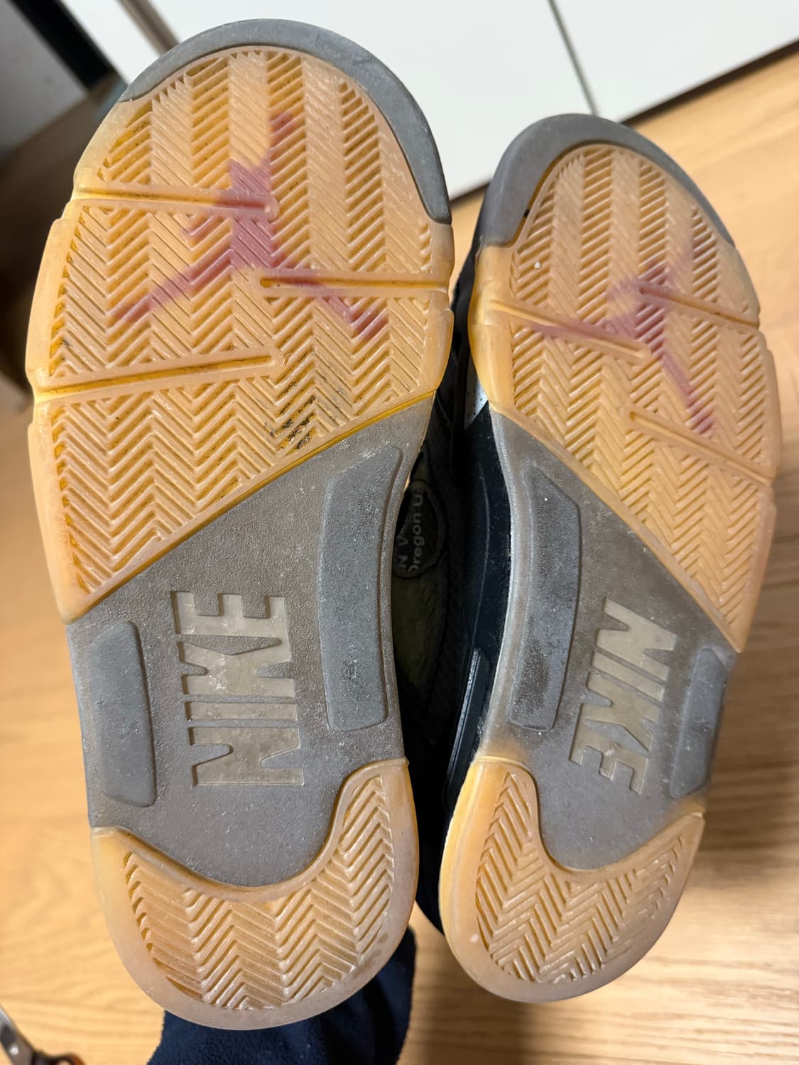 나이키 오프화이트 조던5 260사이즈 상품이미지3