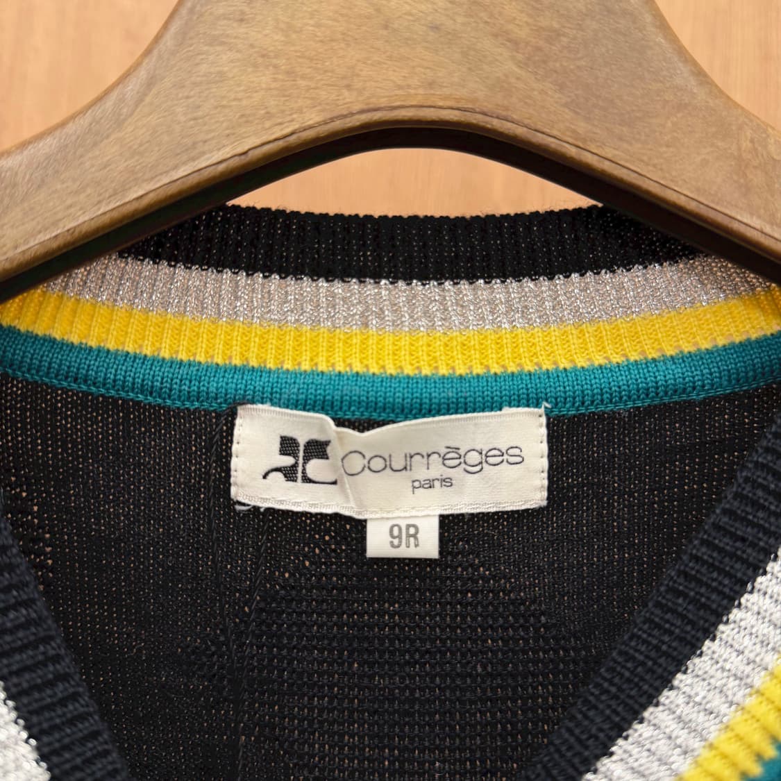 꾸레쥬 긴팔 니트 하트 기하학 패턴 실버 글리터 디테일 레귤러핏 블랙 상품이미지7