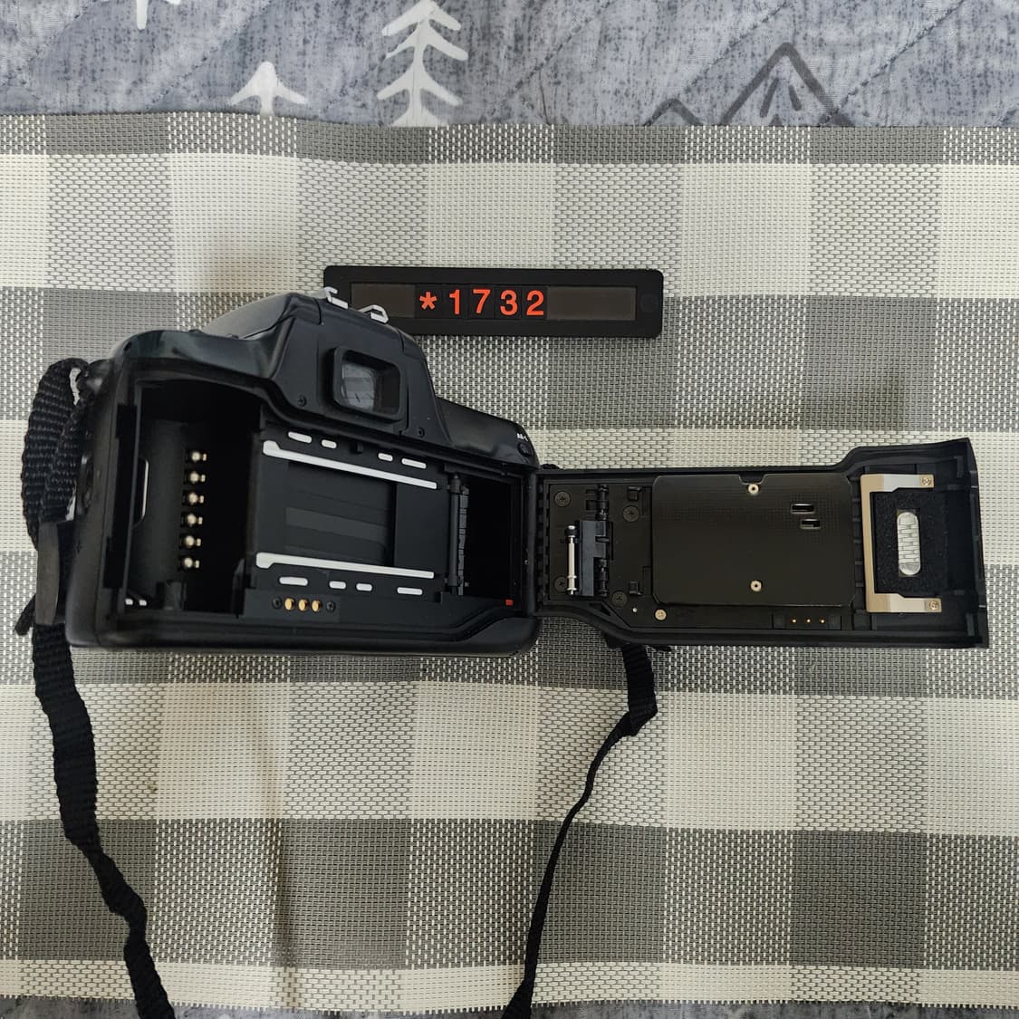 니콘 F 50 필름카메라 35-70미리 줌렌즈 상품이미지6