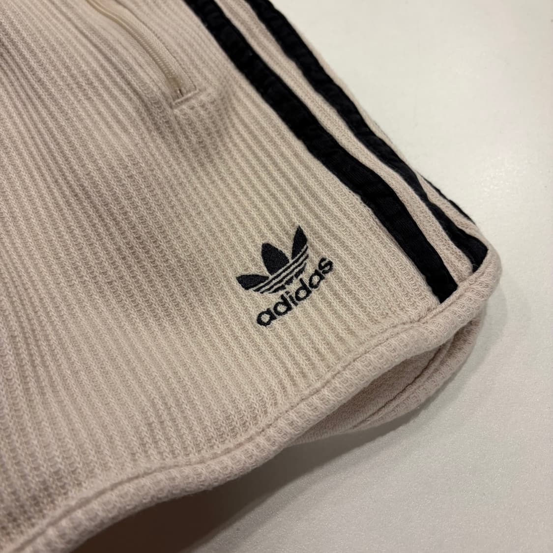 [M] 아디다스 와플 삼선 반바지 아이보리 B363 상품이미지3