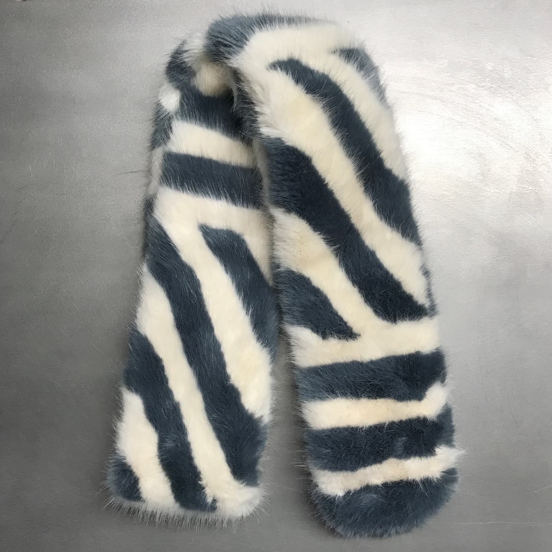 쉬림프스 퍼 머플러 상품이미지1