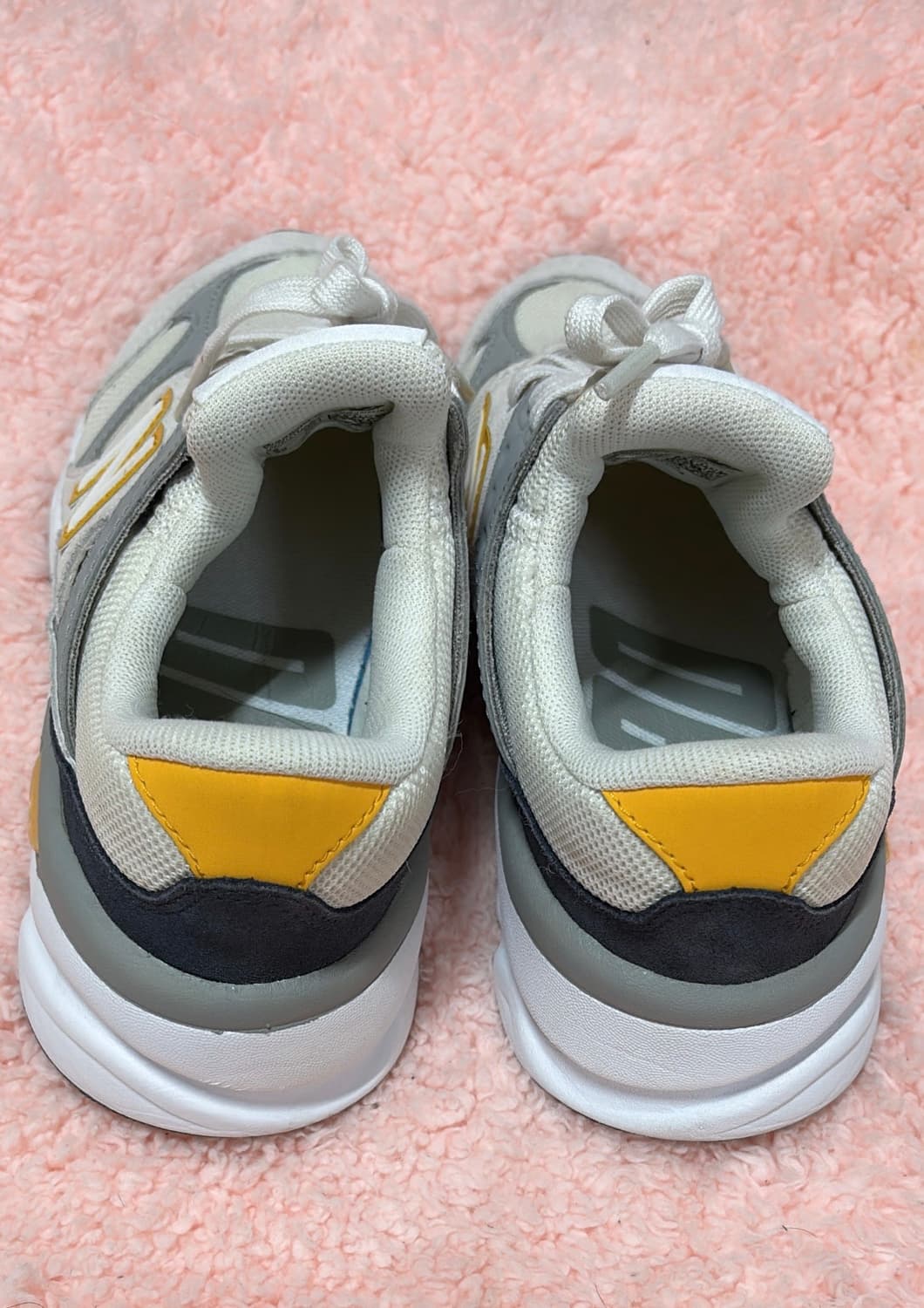 뉴발란스 X90 스니커즈 아이보리 220 상품이미지3