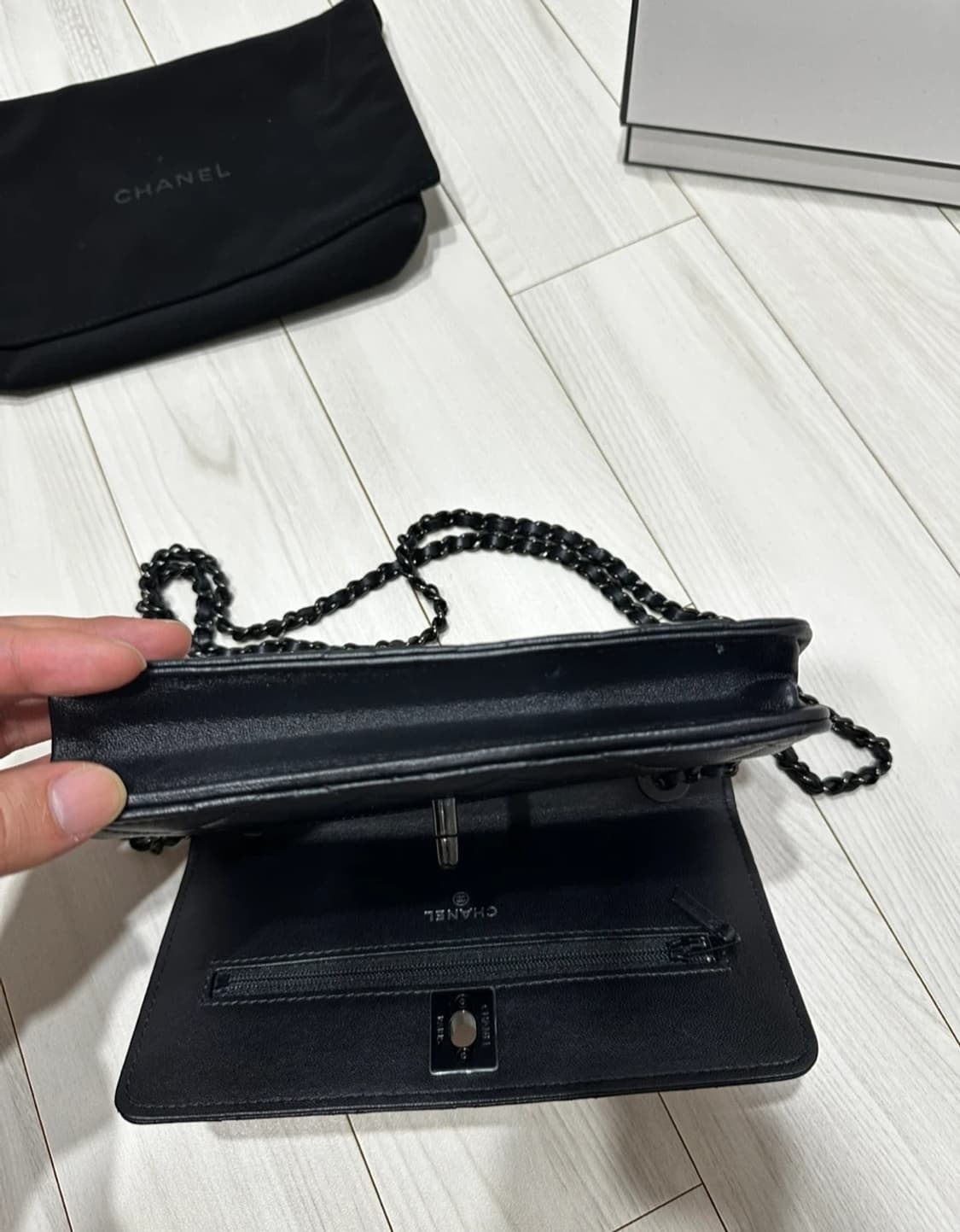 (정품)샤넬 클래식woc 블랙 램스킨 (한정판) 상품이미지7