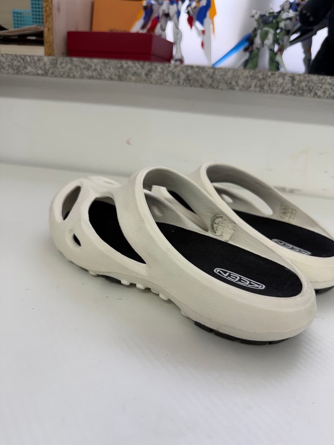 정품) KEEN 킨 샨티 슬라이드 샌들 M7-8 상품이미지6