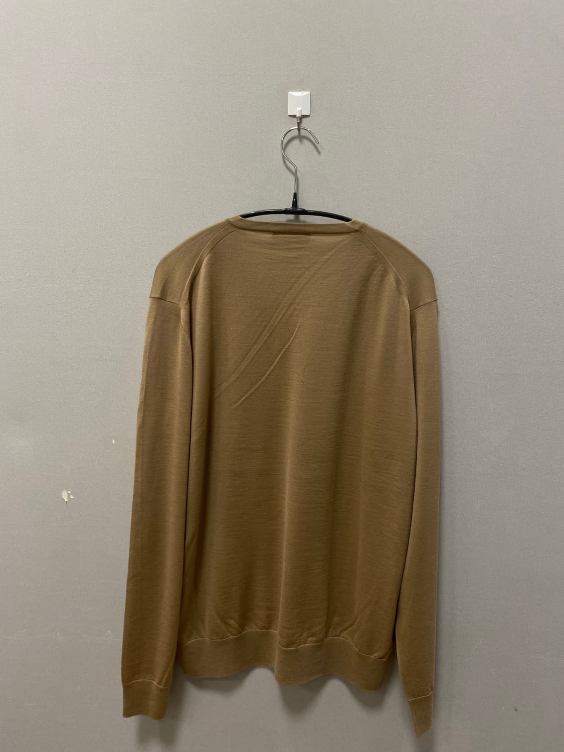 프라다 브이넥 니트 48size 새상품 상품이미지2