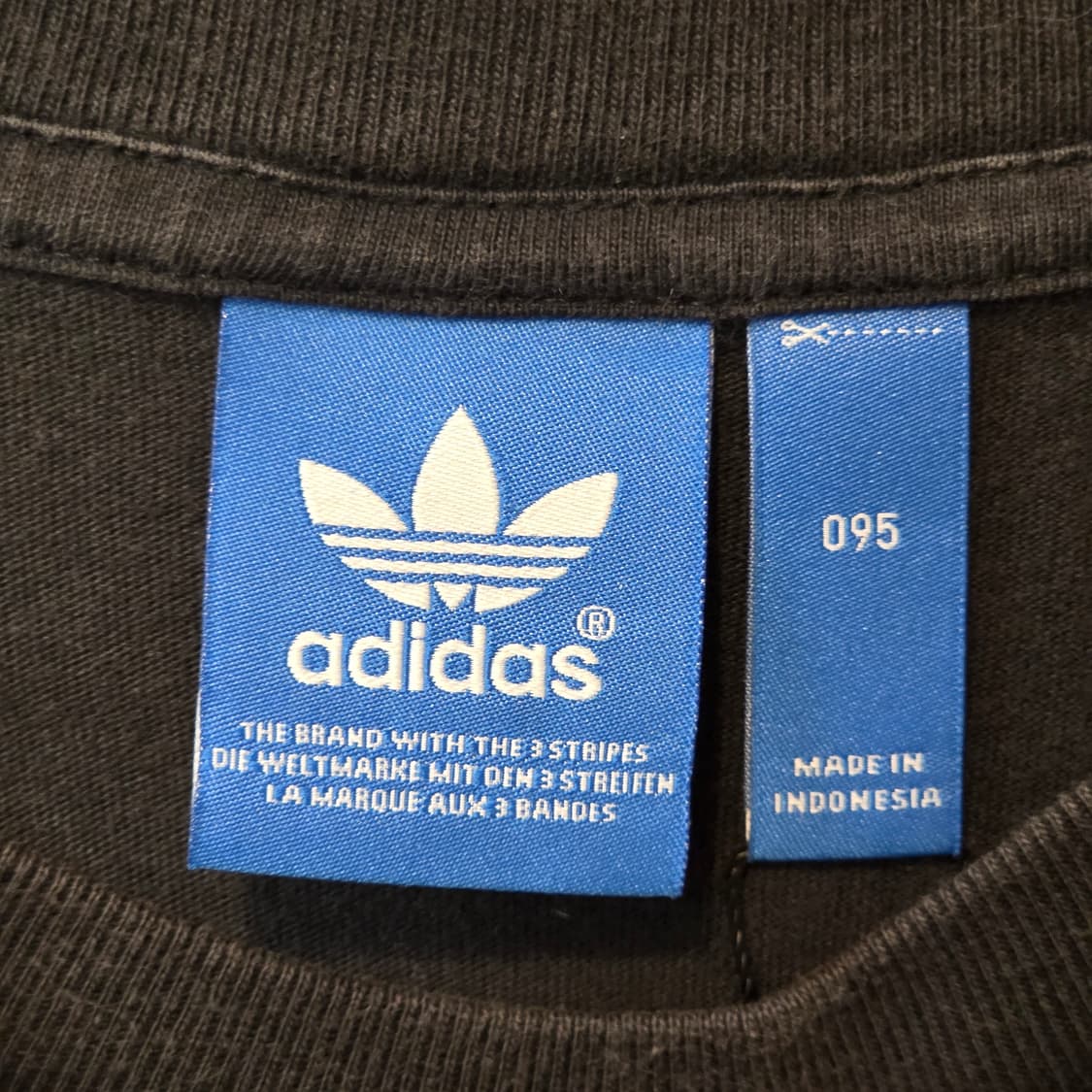 아디다스 검흰 트레포일 반팔 상품이미지7