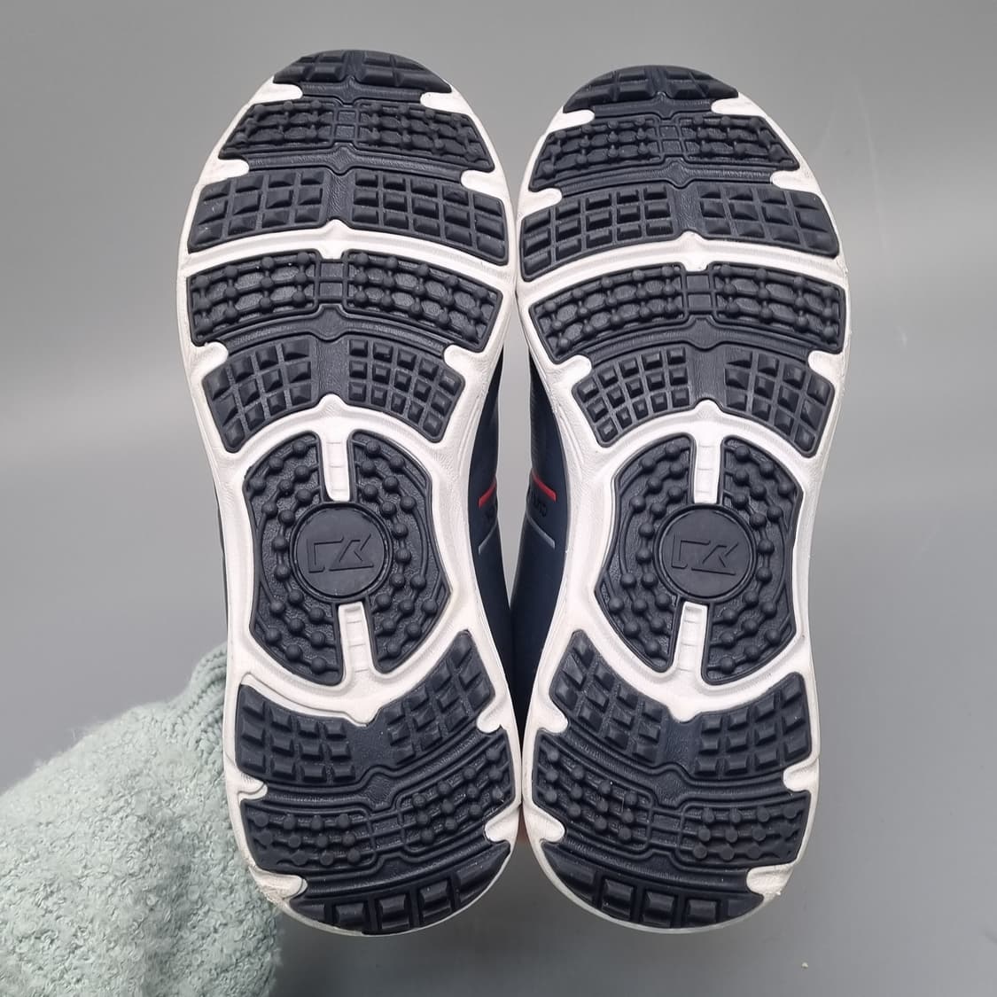 커터앤벅 스파이크리스 남성골프화 250 상품이미지3