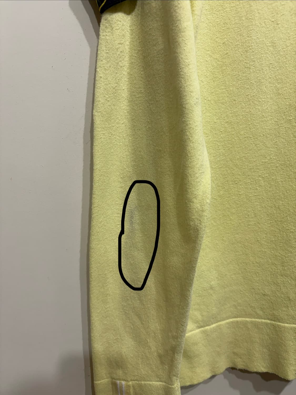 스톤아일랜드 와펜 패치 레몬 니트 상품이미지4