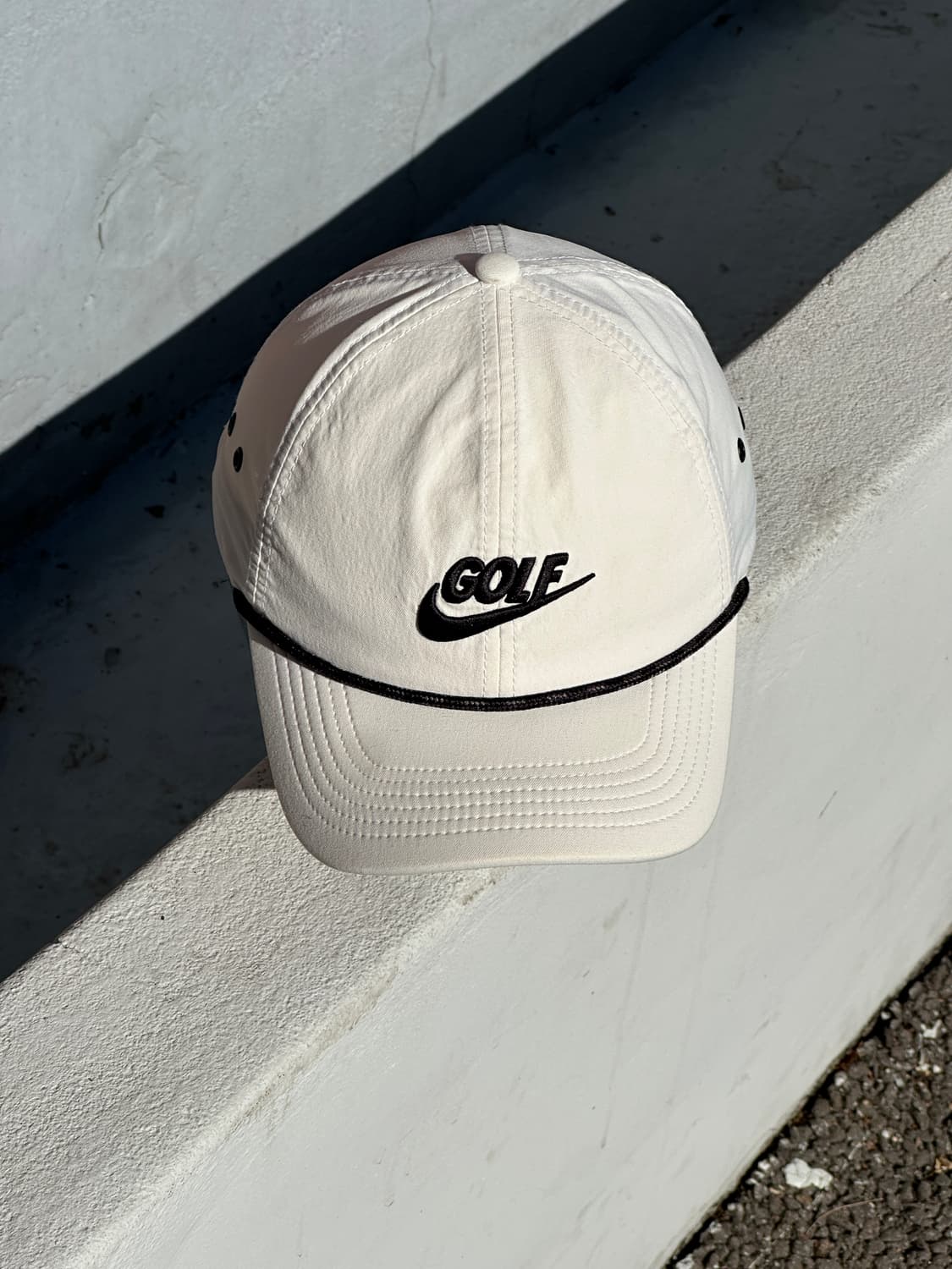[F] 나이키 골프 클래식99 아이보리 경량 볼캡 모자 상품이미지1