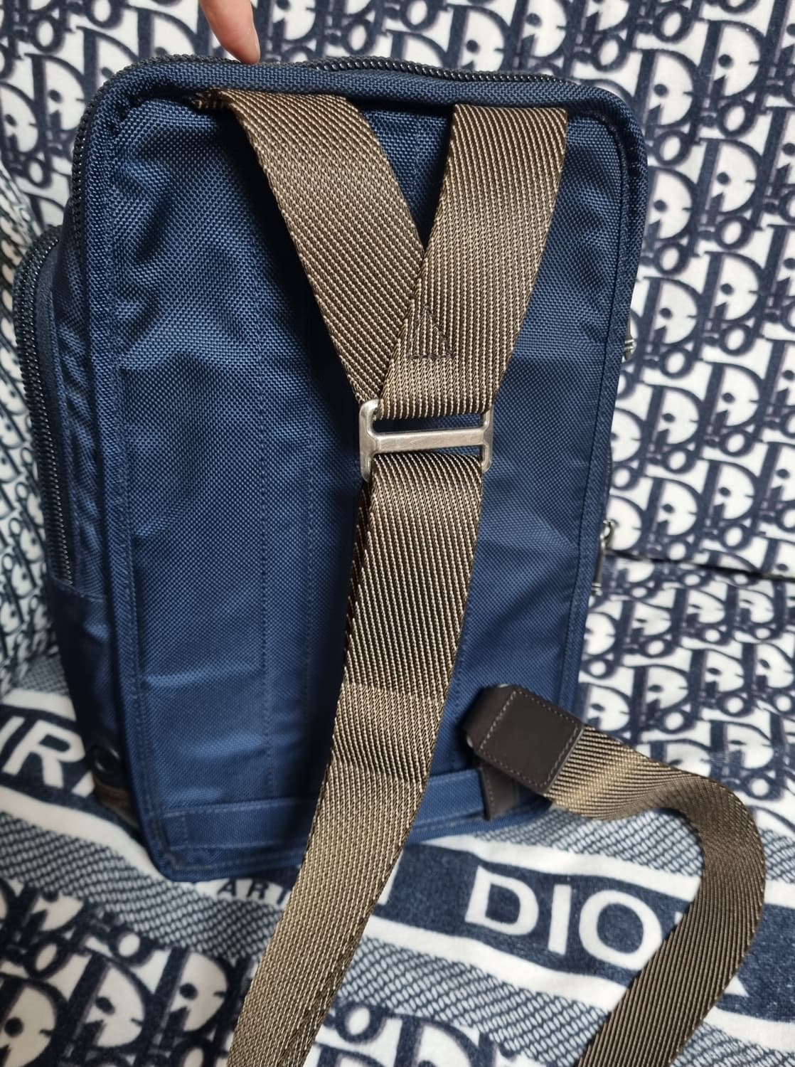 정품) 투미  알파  브라보  사라토가 슬링백  상품이미지4