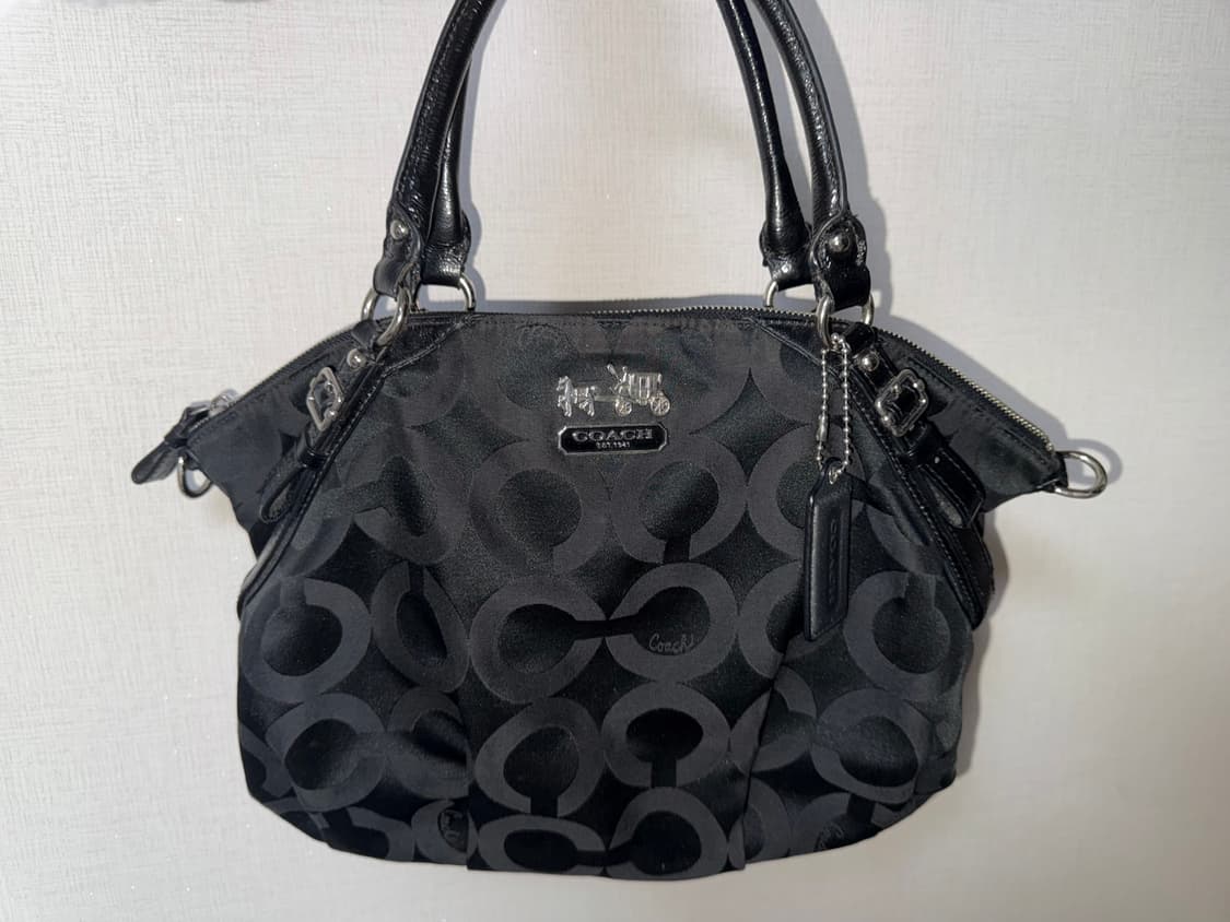 코치 숄더백 블랙 상품이미지3