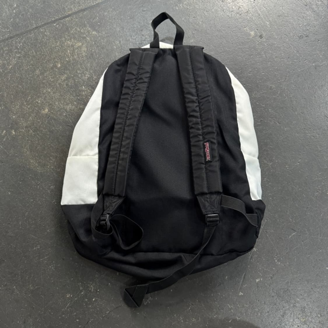 잔스포츠 화이트 백팩 상품이미지4