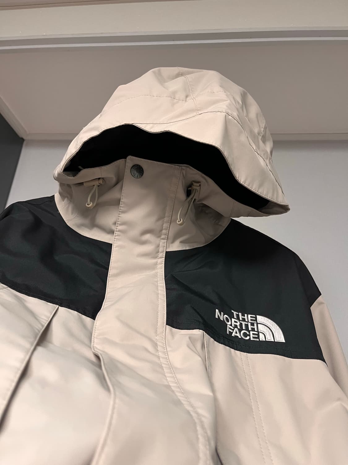 노스페이스 화이트 라벨 네오 베이든 라이트 베이지 백화점판 상품이미지1