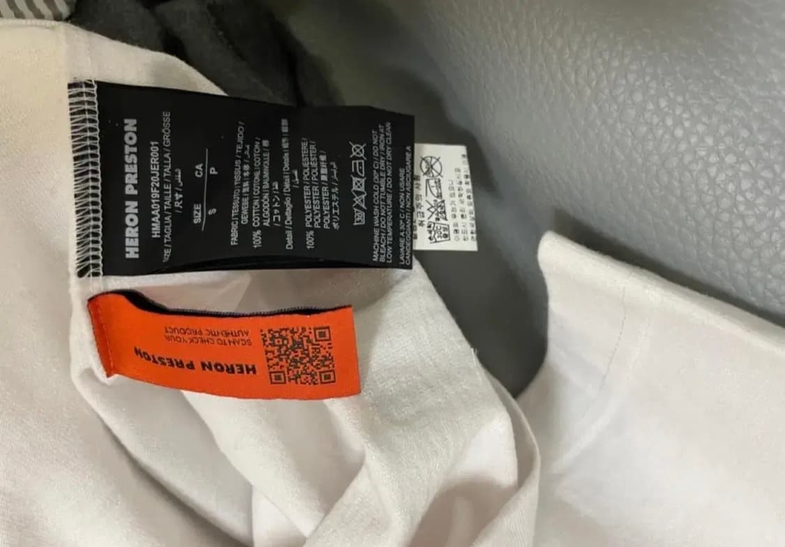 [새상품] 헤론프레스톤 자수 프링팅 티셔츠 S 상품이미지5