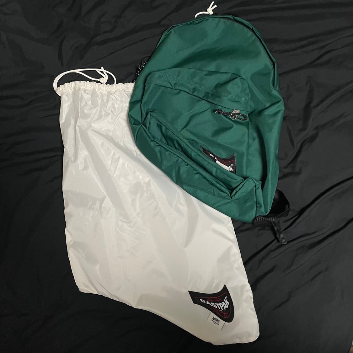 mm6 마르지엘라 이스트팩 드리핑 패커 백팩 그린 상품이미지4