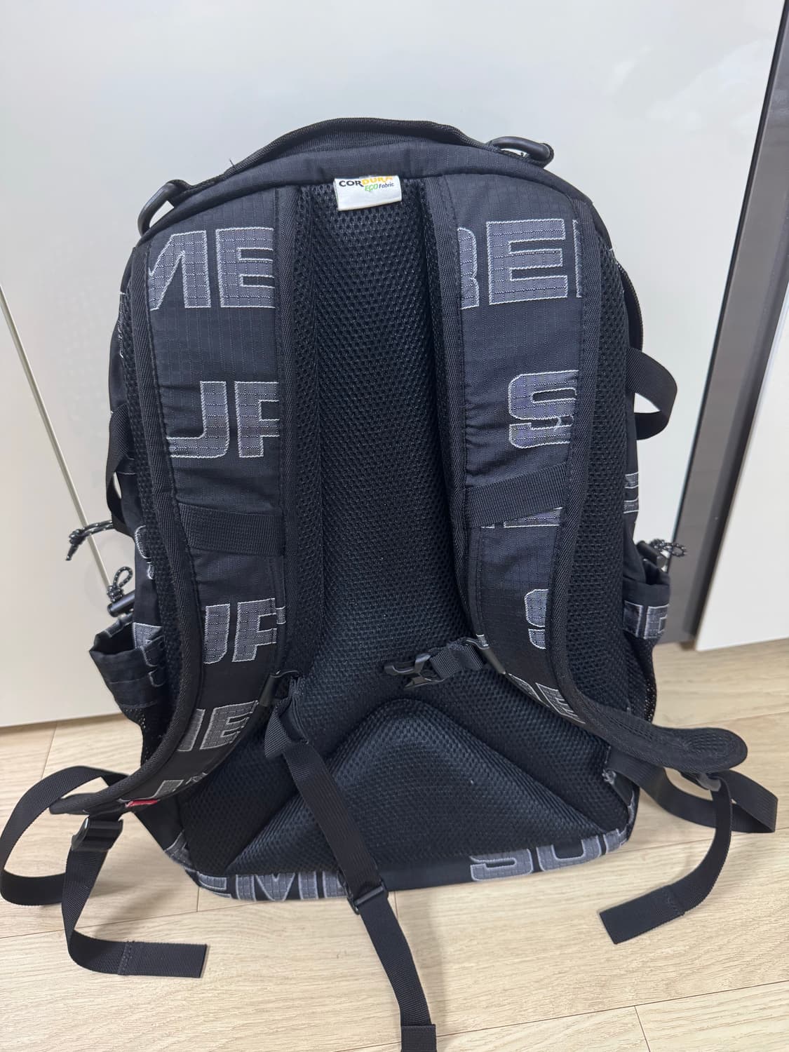 슈프림 백팩 21fw 상품이미지2